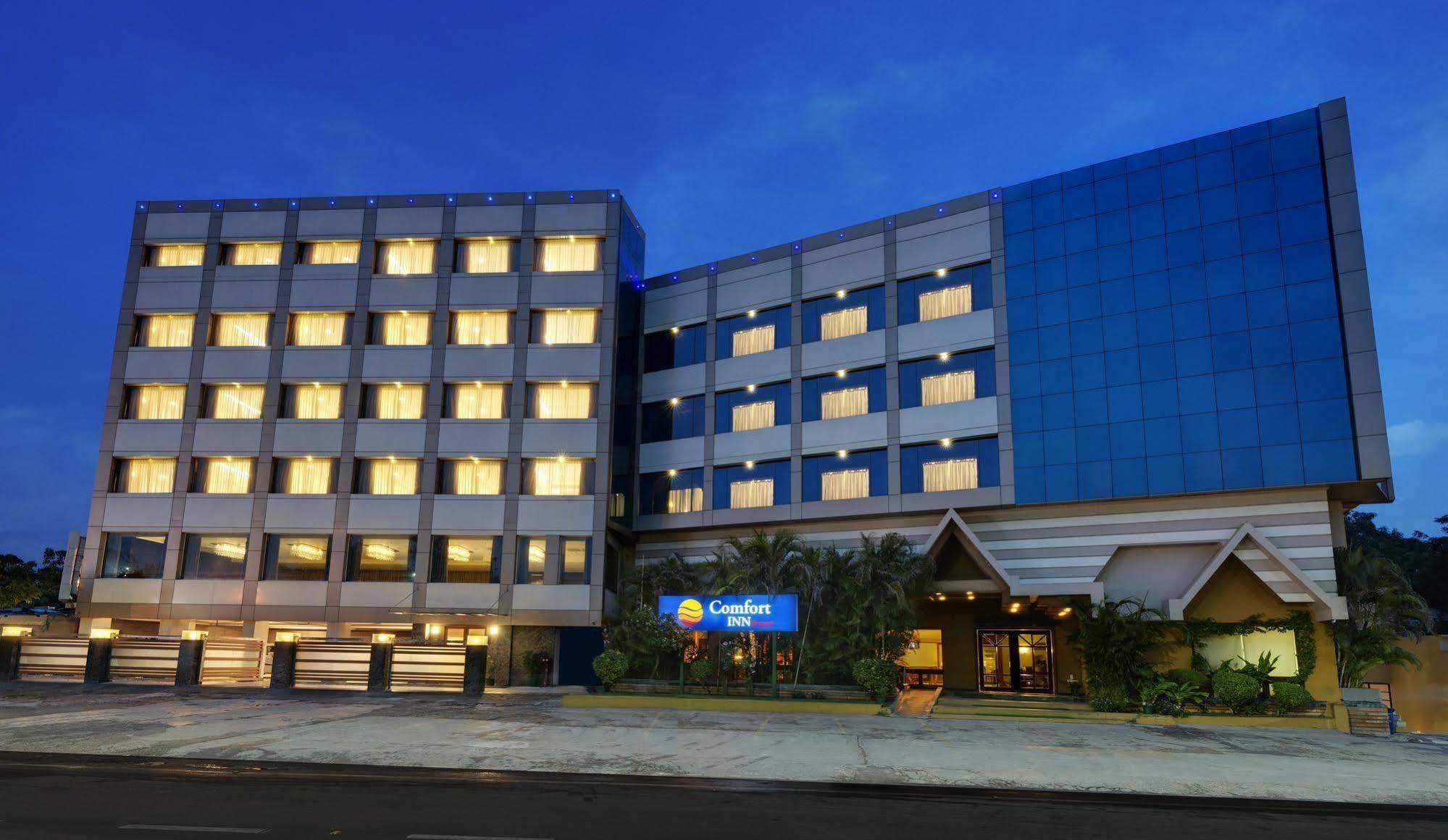 Comfort Inn Sunset Ahmedabad Exterior photo